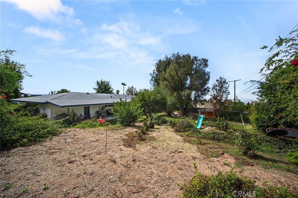 6614 Summit, Highland, CA 92346
