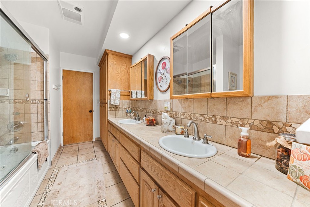 6614 Summit, Highland, CA 92346