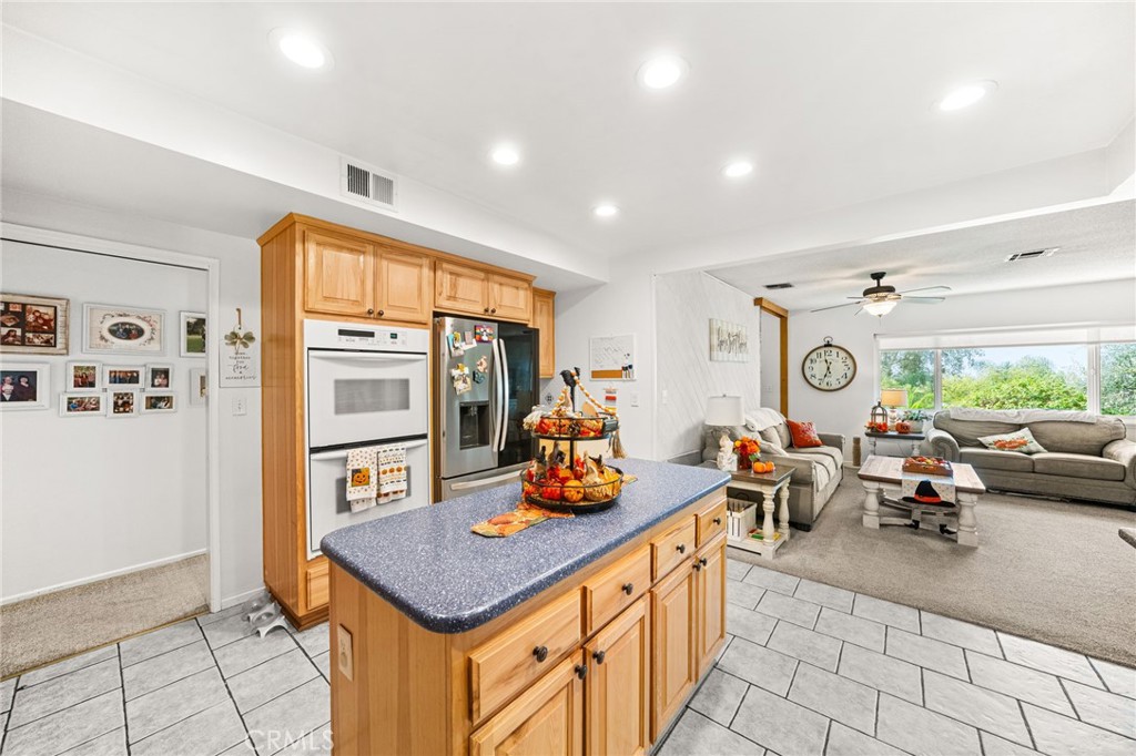 6614 Summit, Highland, CA 92346