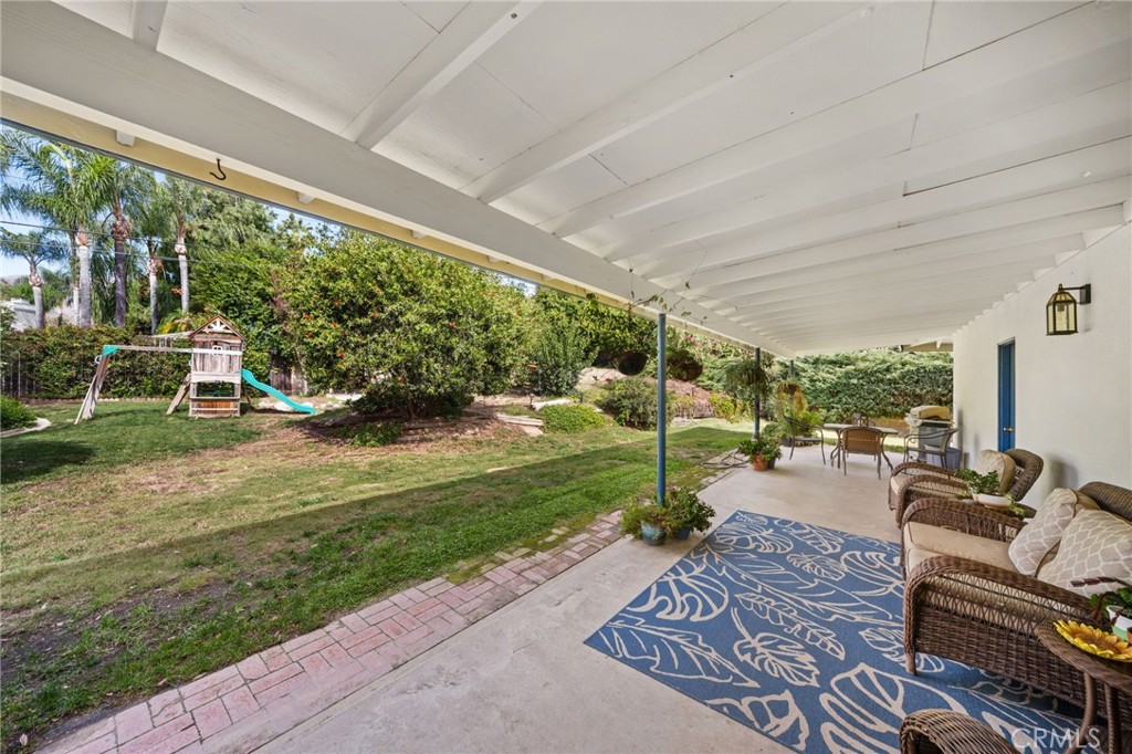 6614 Summit, Highland, CA 92346