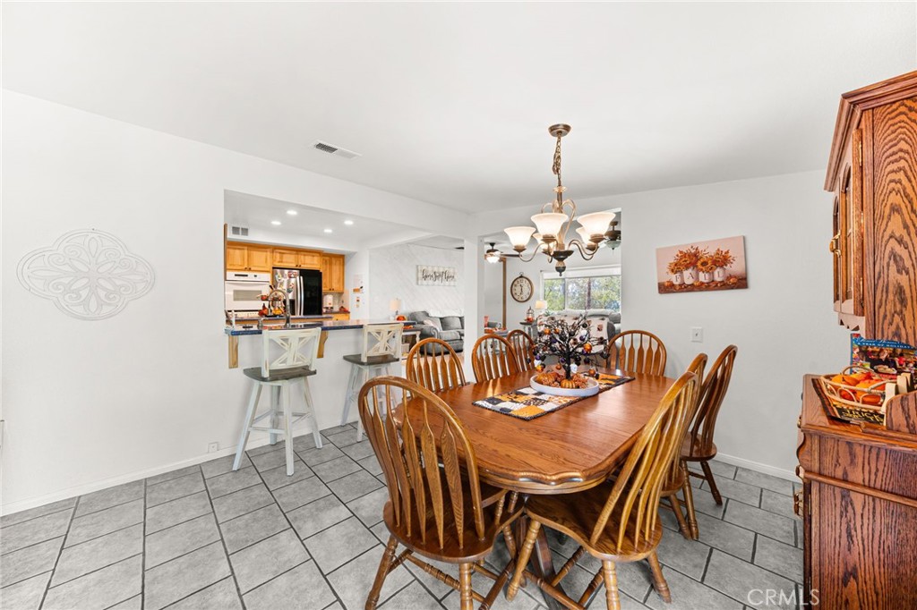 6614 Summit, Highland, CA 92346