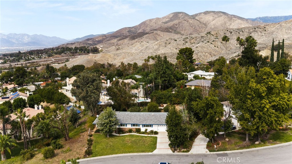 6614 Summit, Highland, CA 92346