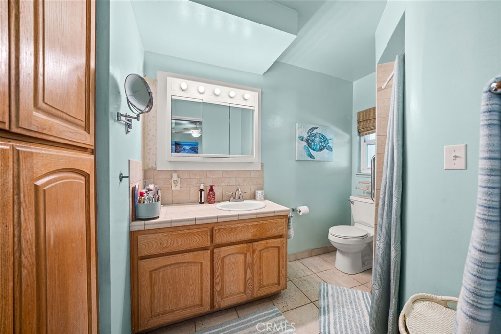 6614 Summit, Highland, CA 92346