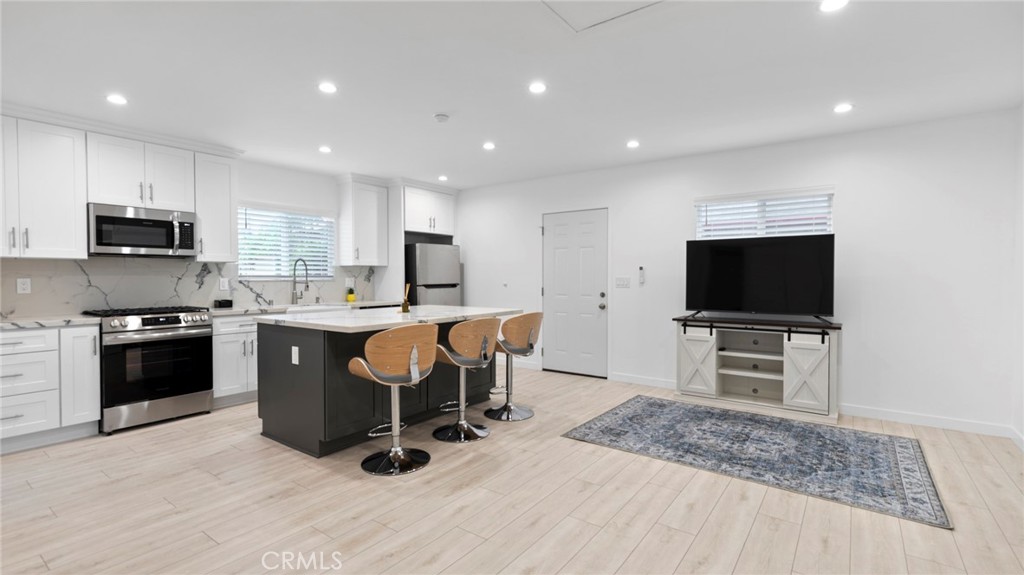 330 Teasdale, #B, Claremont, CA 91711 330 Teasdale, #B, Claremont, CA 91711