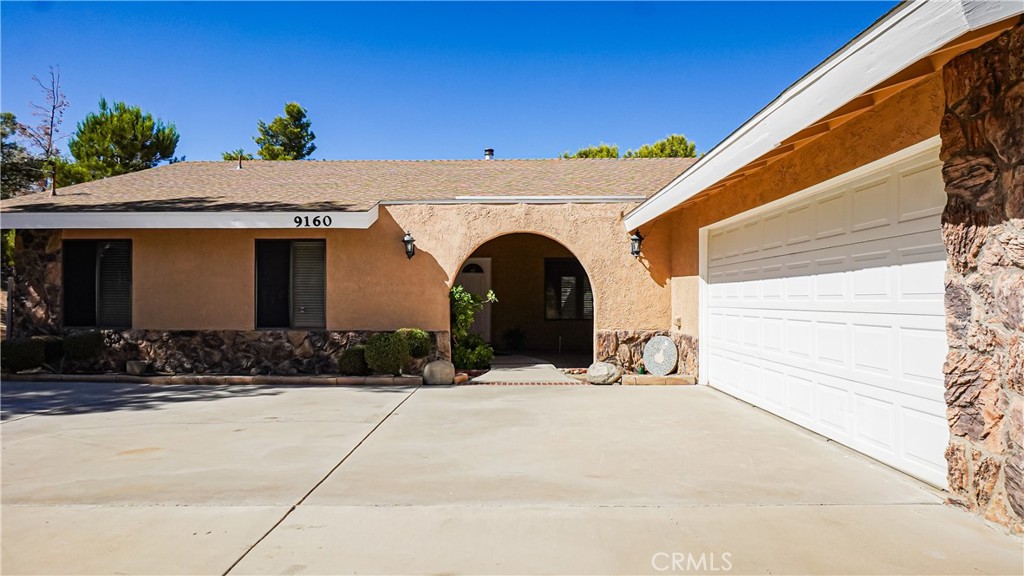 9160 Buena Vista Street, Apple Valley, CA 92308