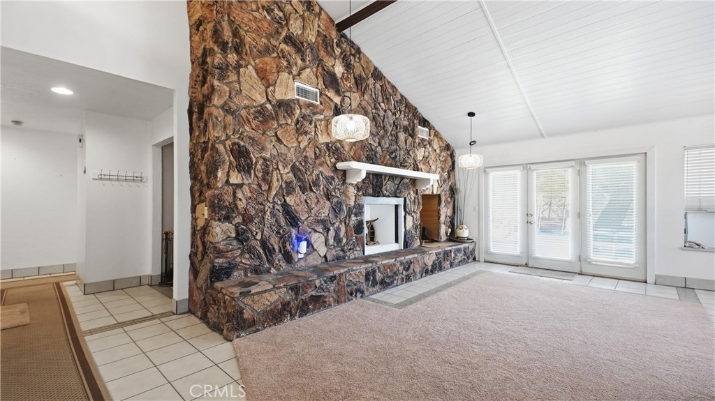 9160 Buena Vista Street, Apple Valley, CA 92308