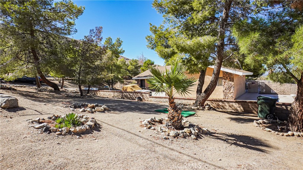 9160 Buena Vista Street, Apple Valley, CA 92308