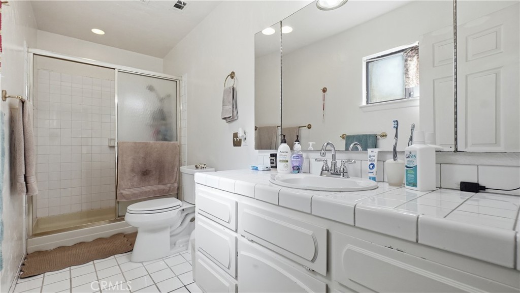 9160 Buena Vista Street, Apple Valley, CA 92308