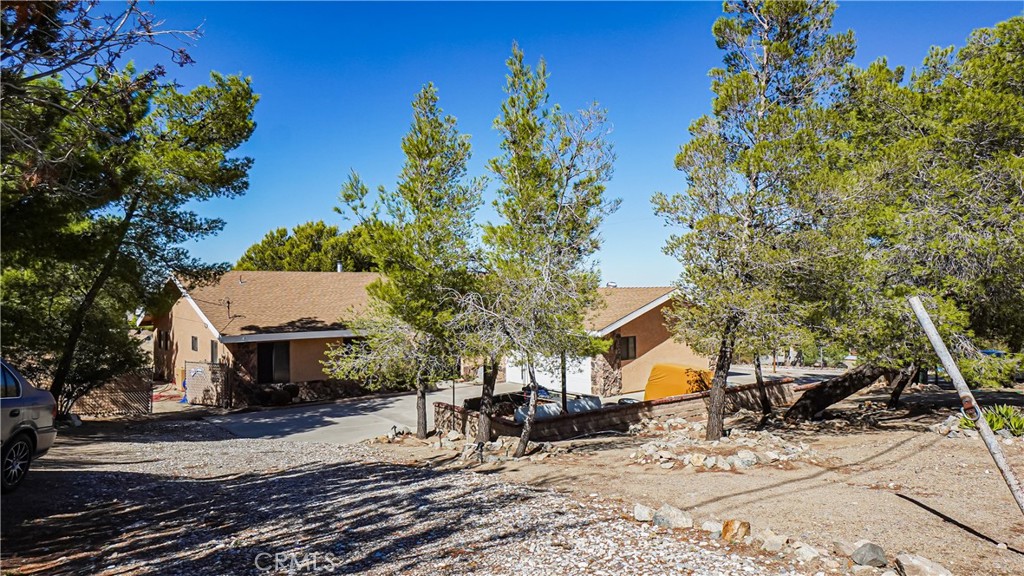 9160 Buena Vista Street, Apple Valley, CA 92308