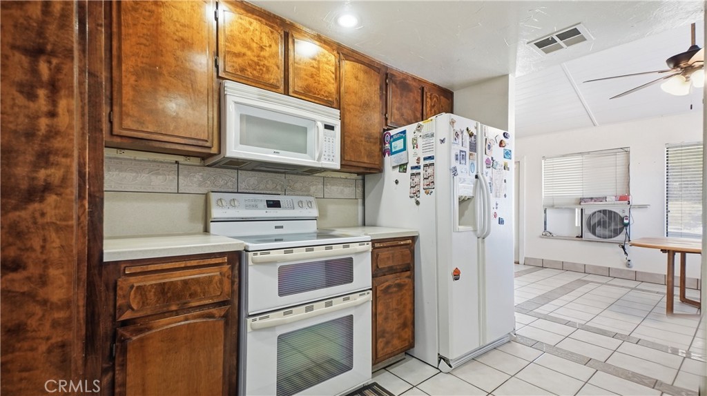 9160 Buena Vista Street, Apple Valley, CA 92308