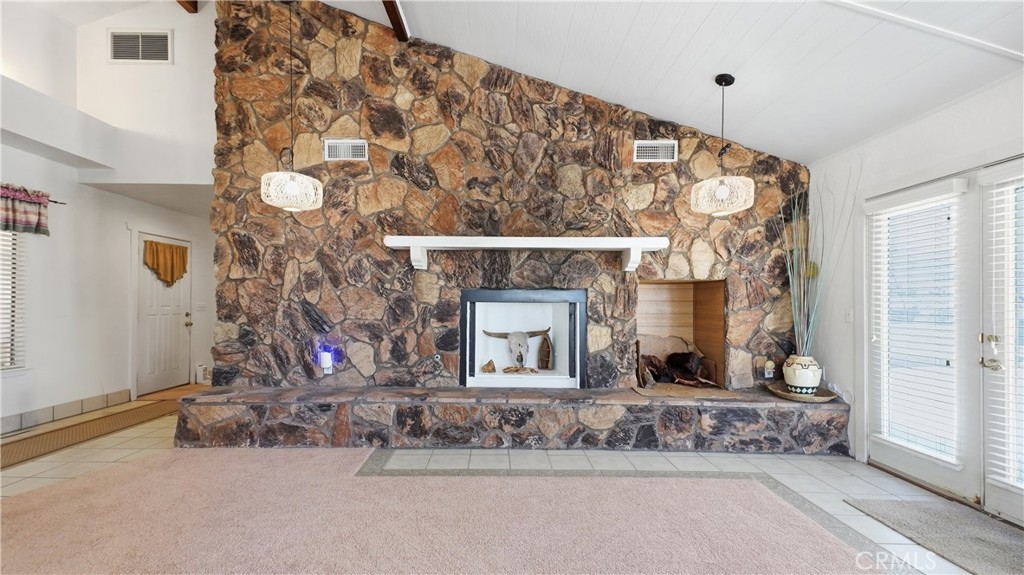 9160 Buena Vista Street, Apple Valley, CA 92308
