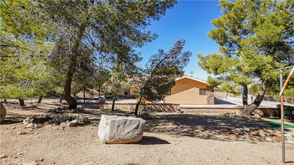 9160 Buena Vista Street, Apple Valley, CA 92308