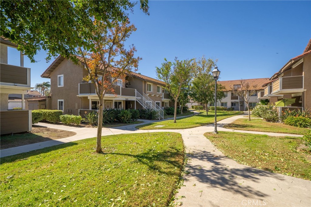 3651 Country Oaks Loop #B, Ontario, CA 91761