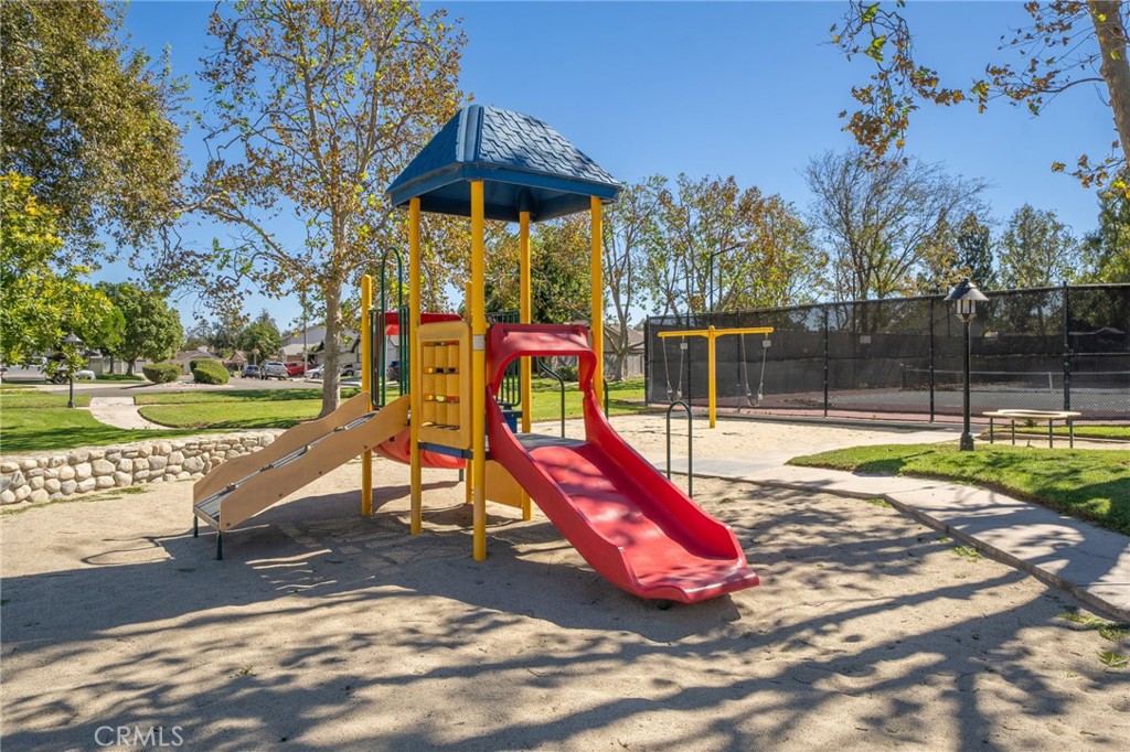 3651 Country Oaks Loop #B, Ontario, CA 91761