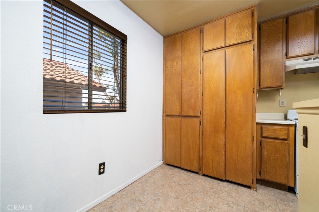 3651 Country Oaks Loop #B, Ontario, CA 91761
