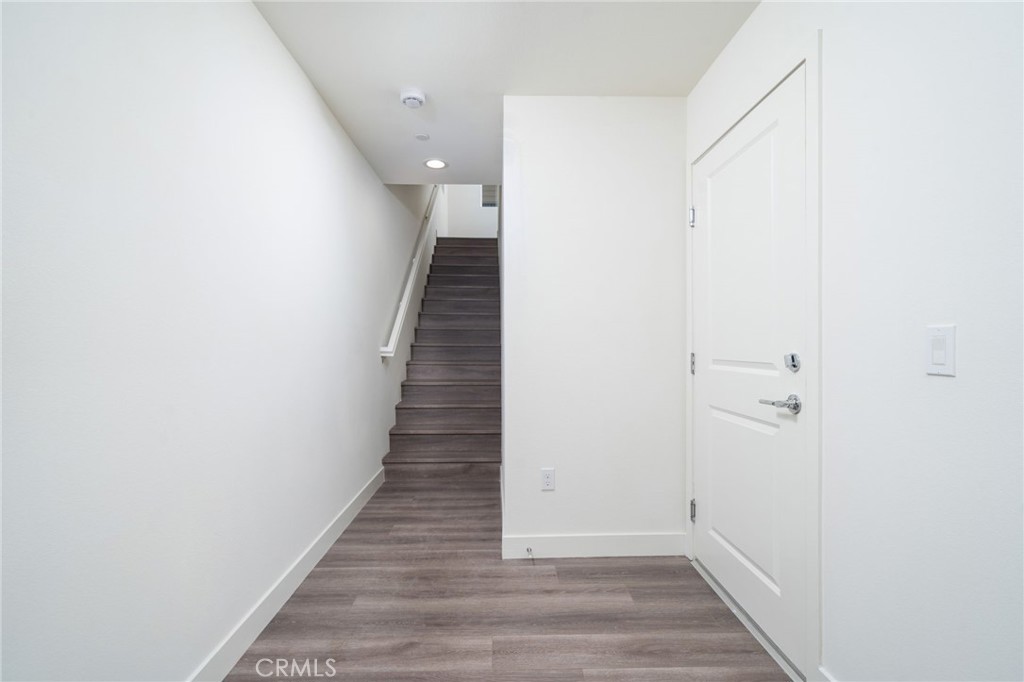 6837 N Haskell Avenue, Van Nuys, CA 91406