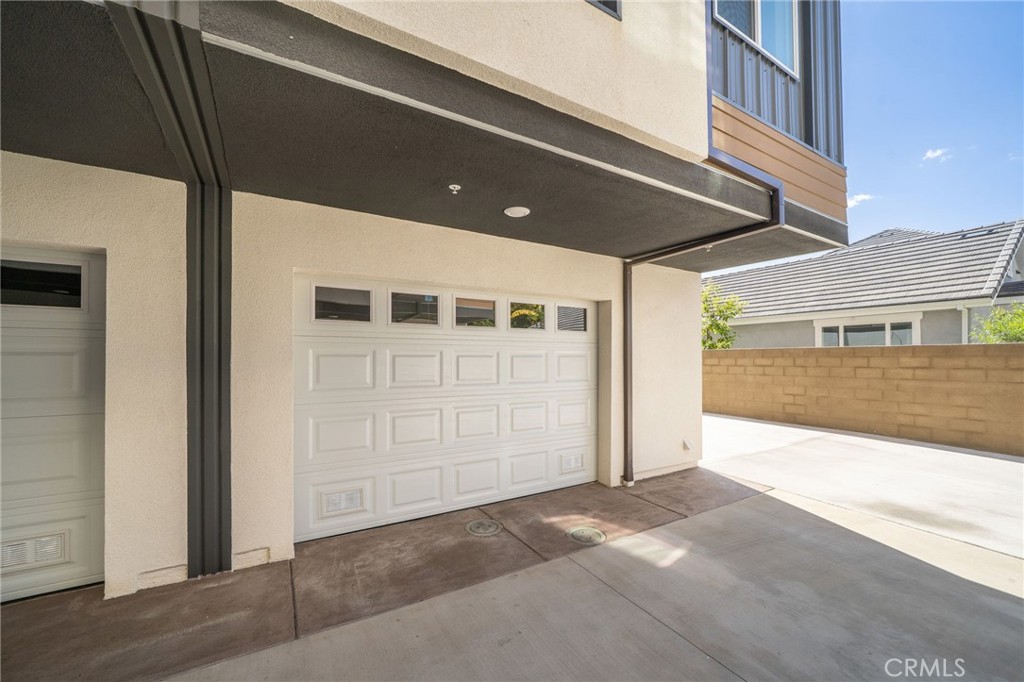 6837 N Haskell Avenue, Van Nuys, CA 91406