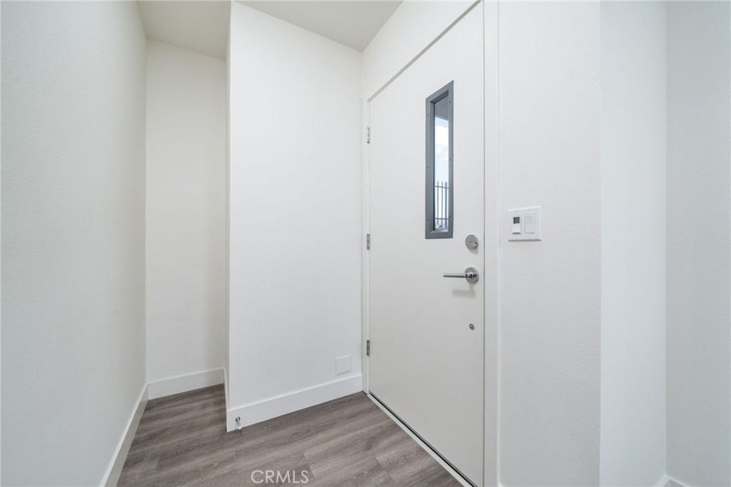 6837 N Haskell Avenue, Van Nuys, CA 91406