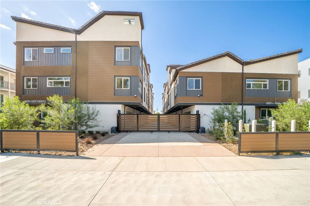 6837 N Haskell Avenue, Van Nuys, CA 91406