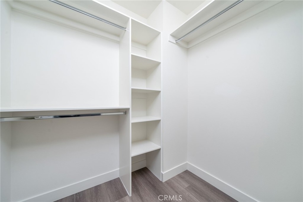 6837 N Haskell Avenue, Van Nuys, CA 91406