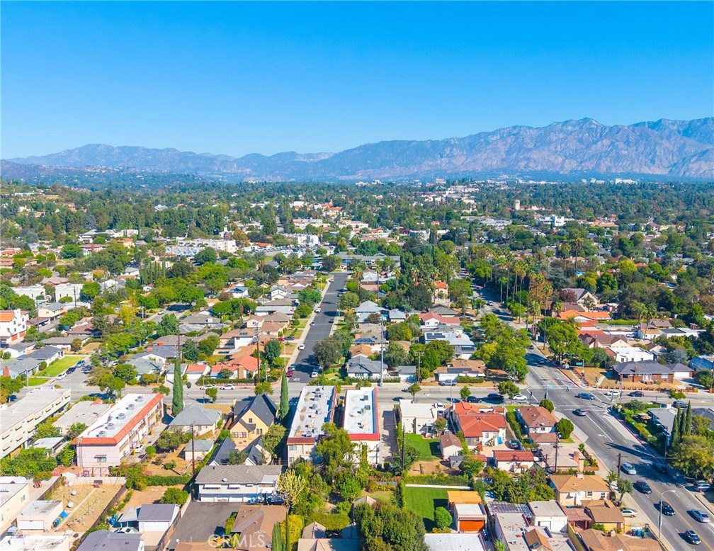 2608 W Alhambra Road, Alhambra, CA 91801