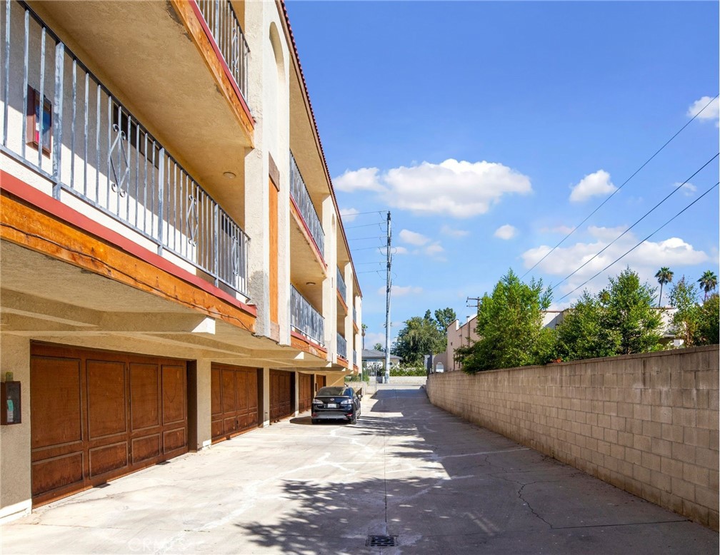 2608 W Alhambra Road, Alhambra, CA 91801