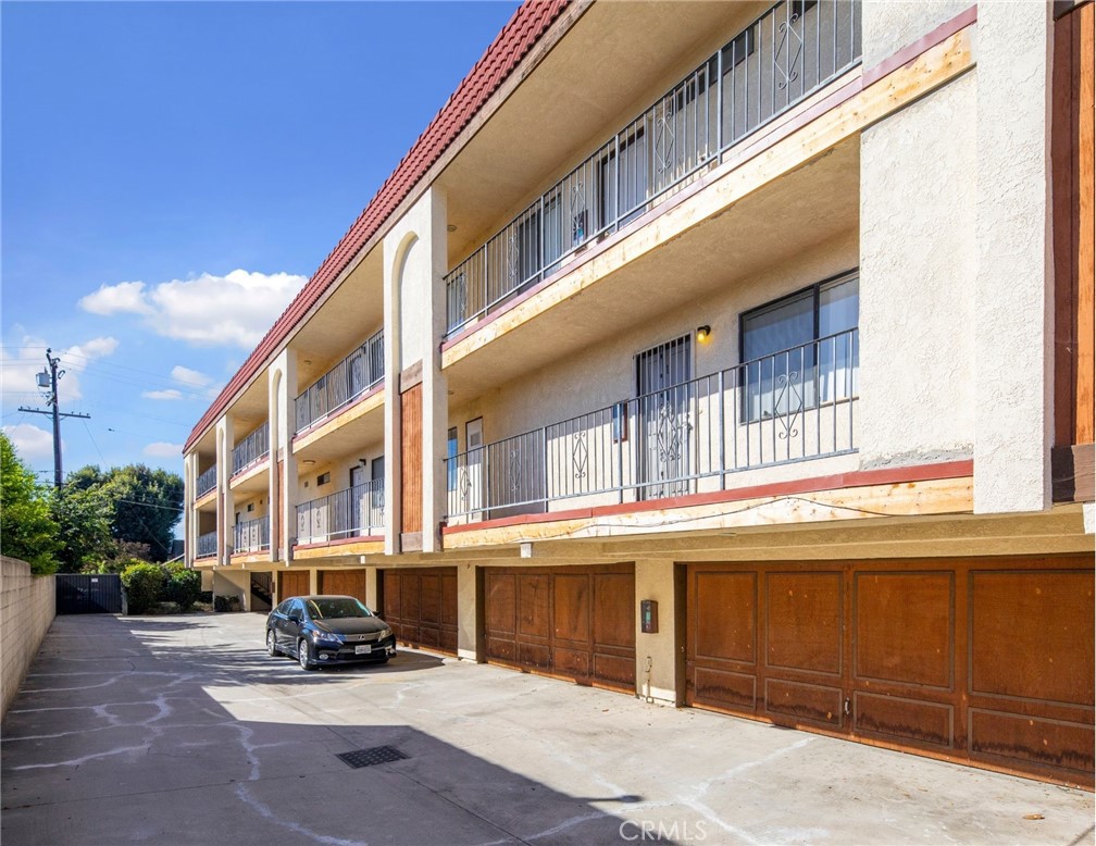 2608 W Alhambra Road, Alhambra, CA 91801