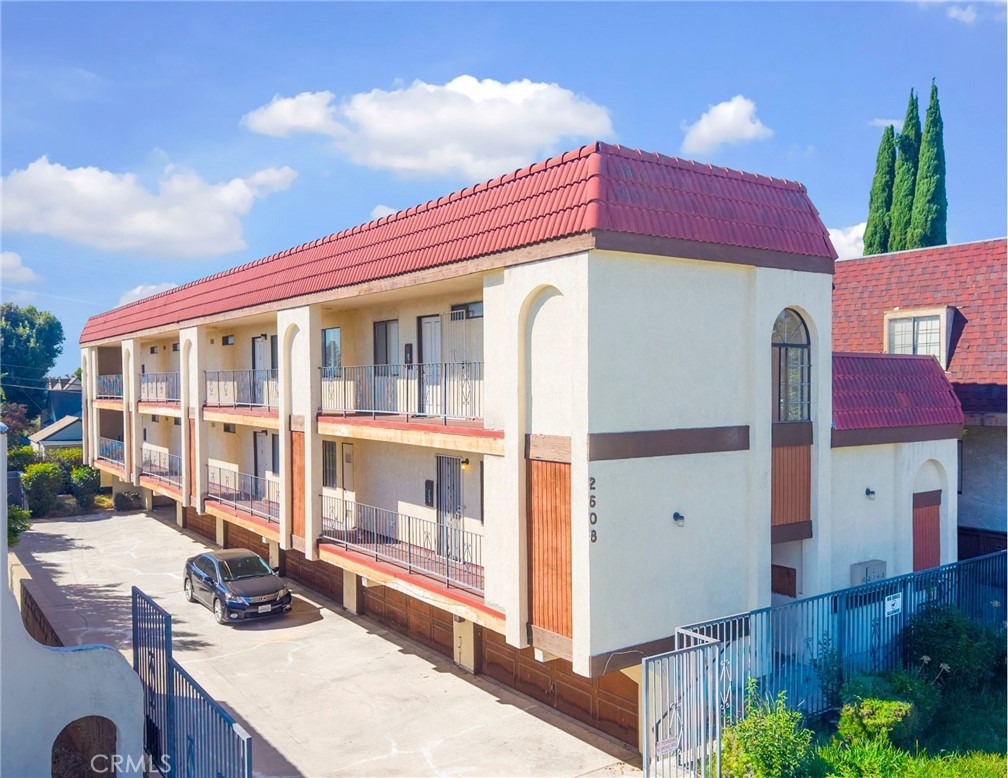 2608 W Alhambra Road, Alhambra, CA 91801
