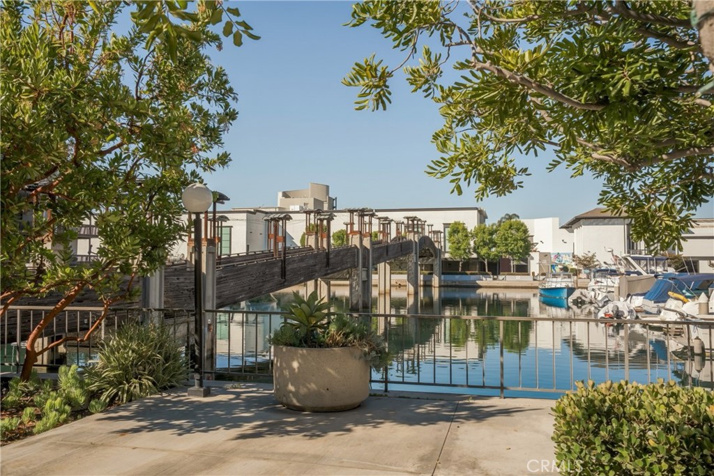 7234 Marina Pacifica S, Long Beach, CA 90803