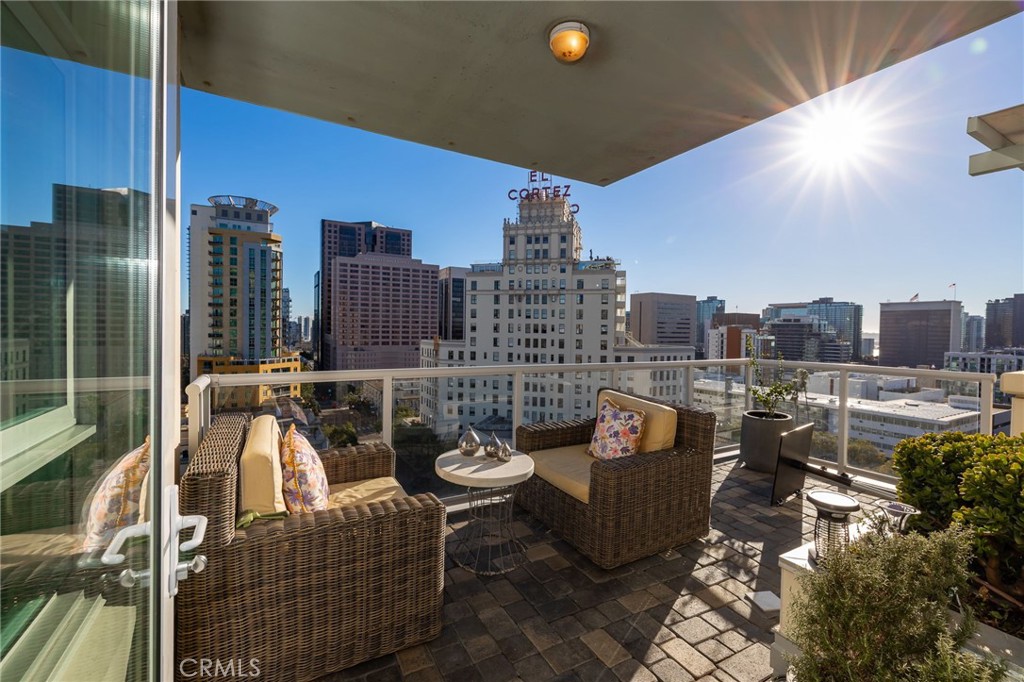 850 Beech, #1205, San Diego, CA 92101