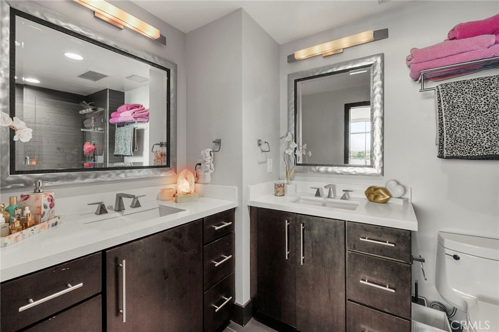Second master bathroom