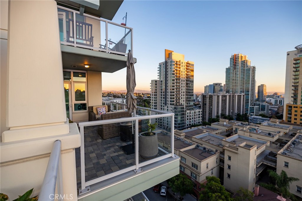 850 Beech, #1205, San Diego, CA 92101