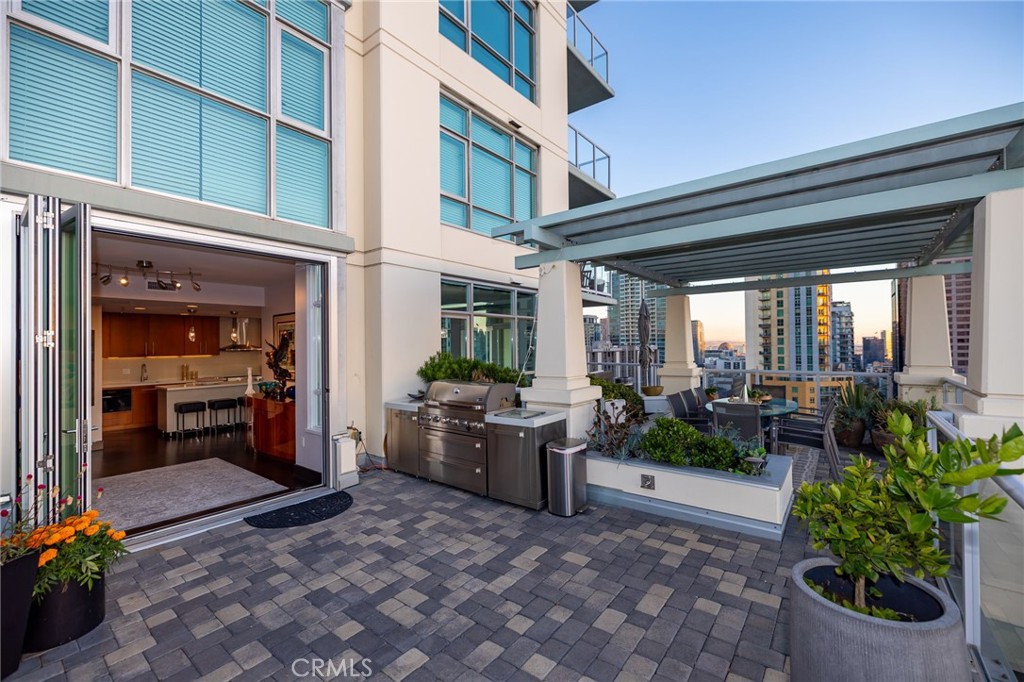 850 Beech, #1205, San Diego, CA 92101
