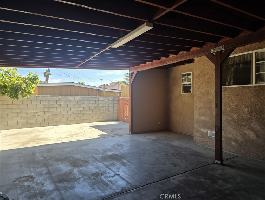 Big Backyard with Patio Big Backyard with Patio