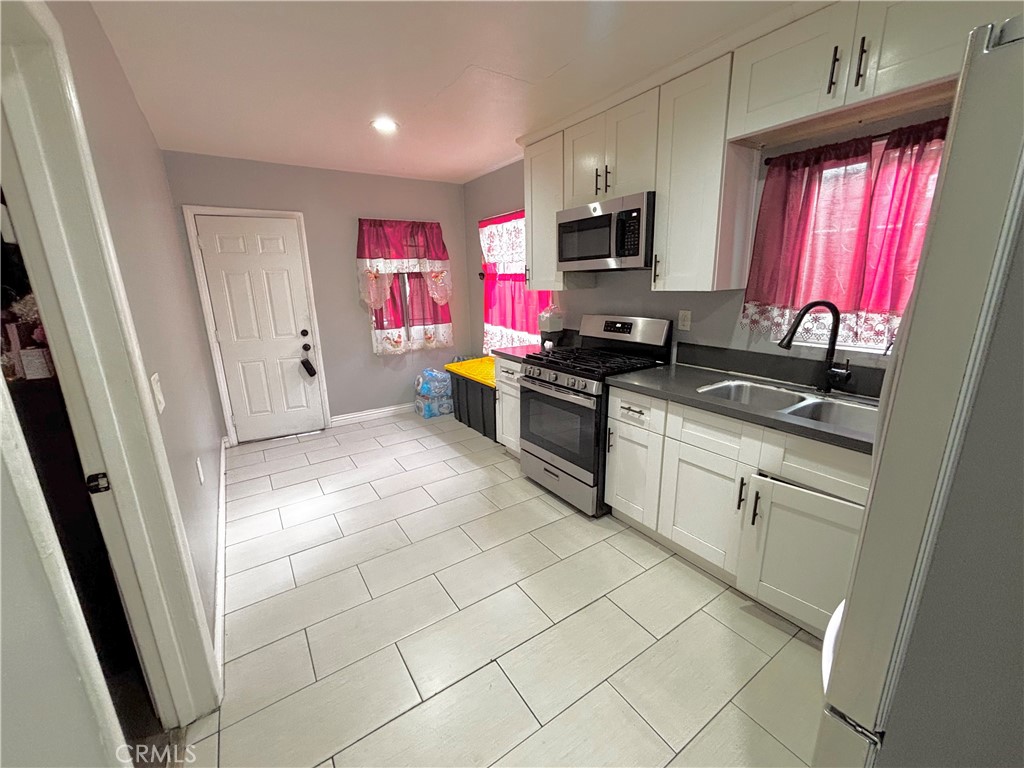2202 E Stockwell, Compton, CA 90222