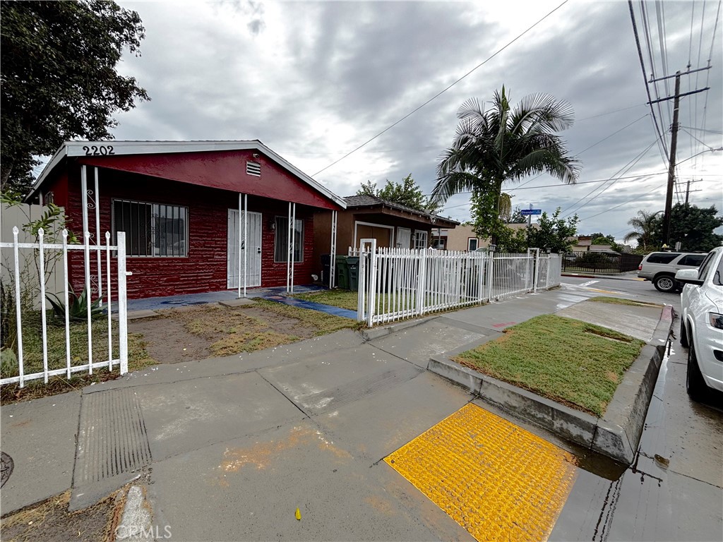 2202 E Stockwell, Compton, CA 90222 2202 E Stockwell, Compton, CA 90222