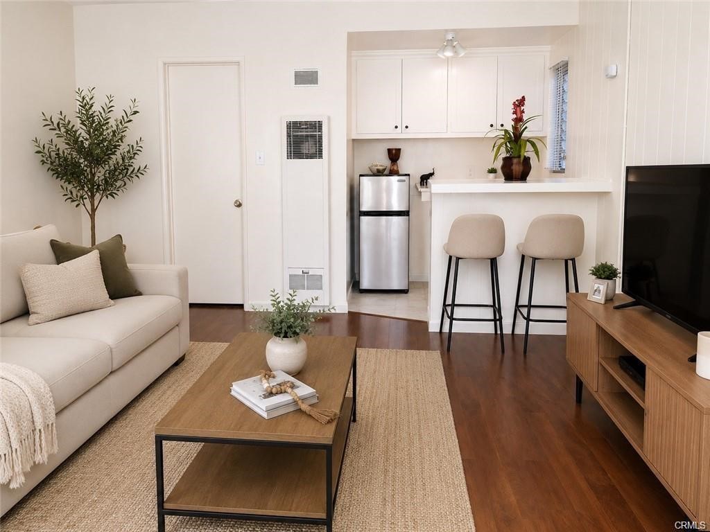 1935 S Corning, Los Angeles, CA 90034