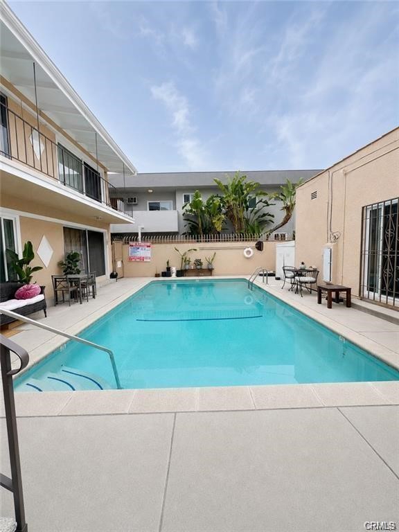 1935 S Corning, Los Angeles, CA 90034