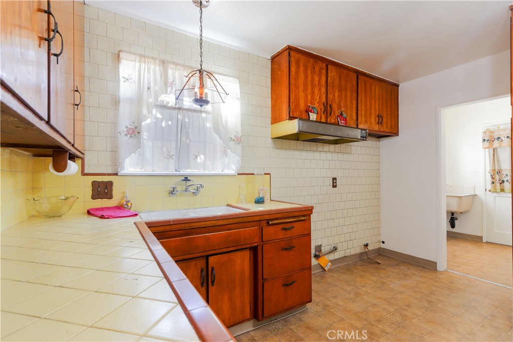 9424 Brookpark, Downey, CA 90240