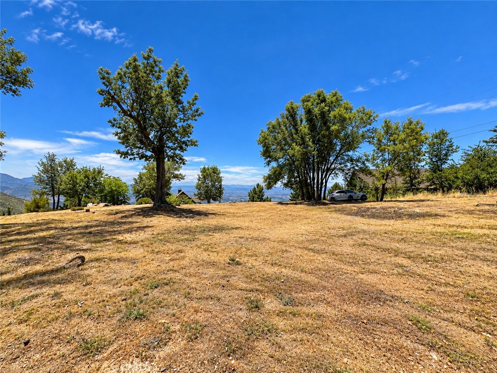 35 Holly Drive, Running Springs, CA 92382