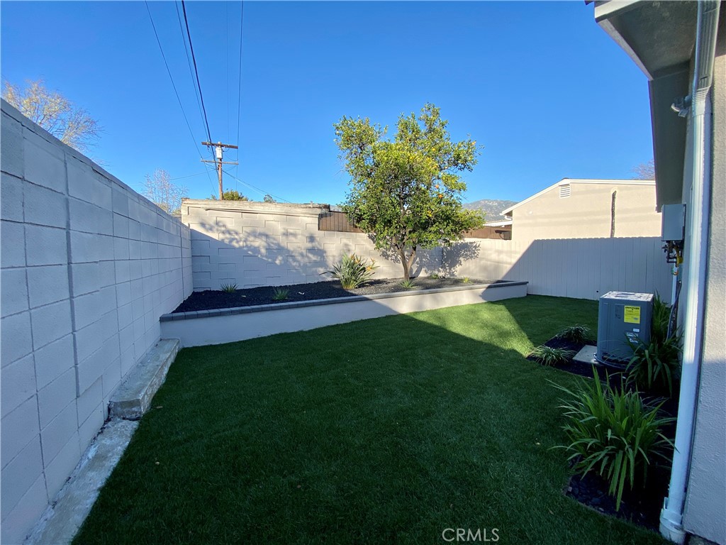 958 Chevron Ct, Pasadena, CA 91103