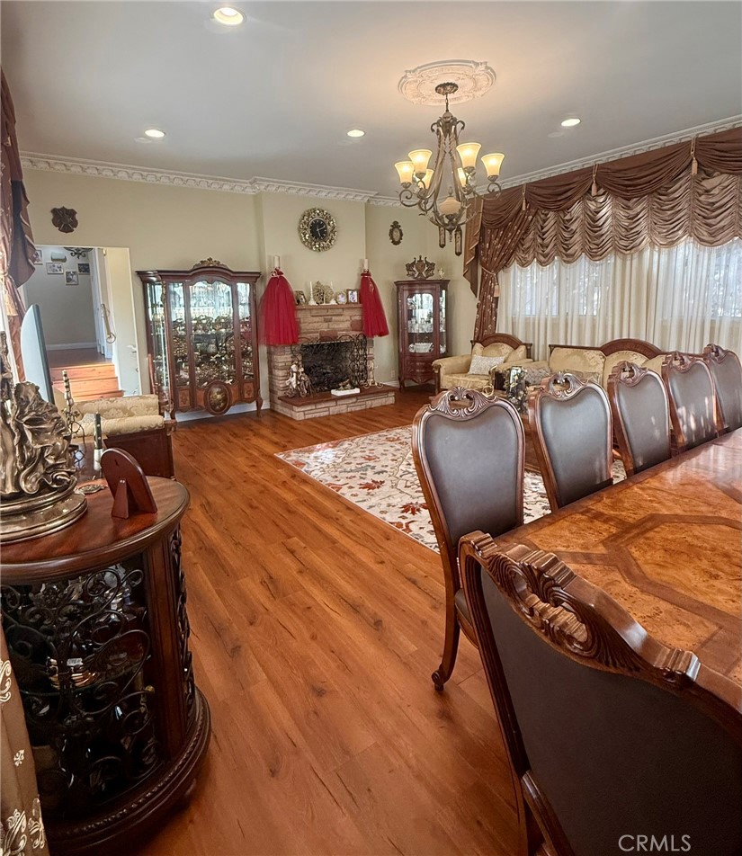 3100 Charing Cross Rd, Glendale, CA 91206