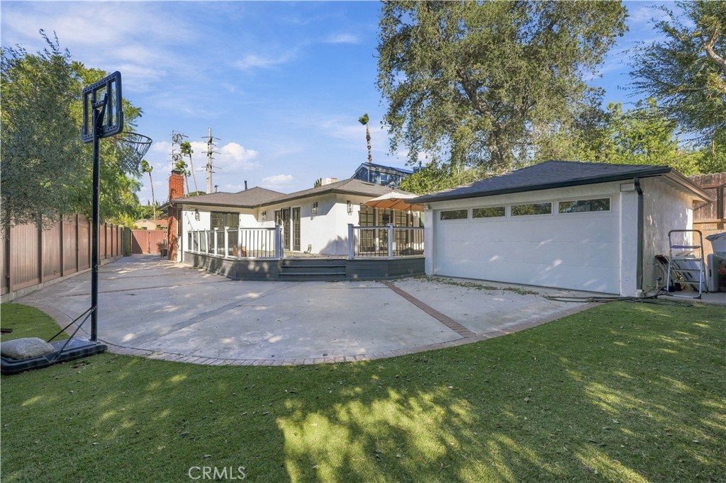 4548 Loma Vista, La Canada Flintridge, CA 91011