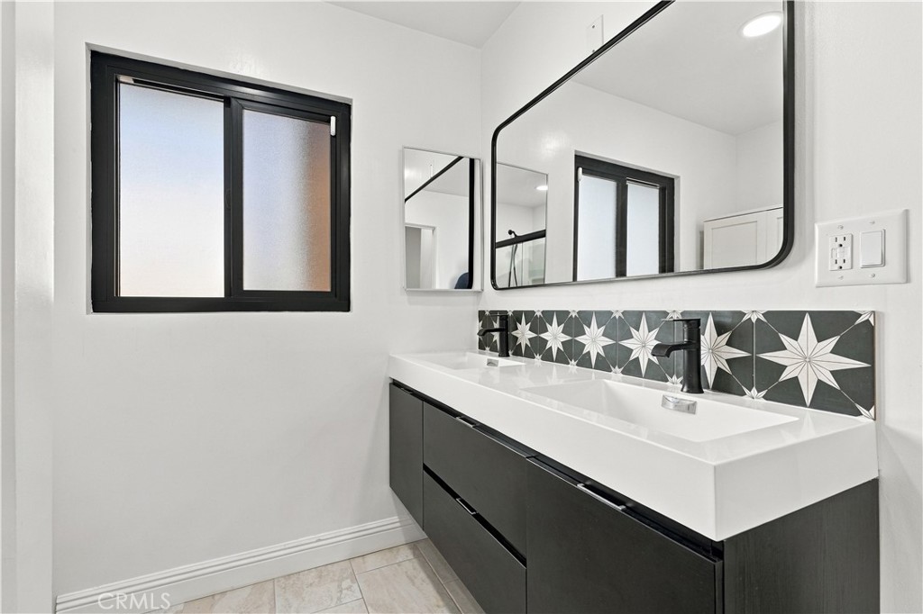 4548 Loma Vista, La Canada Flintridge, CA 91011