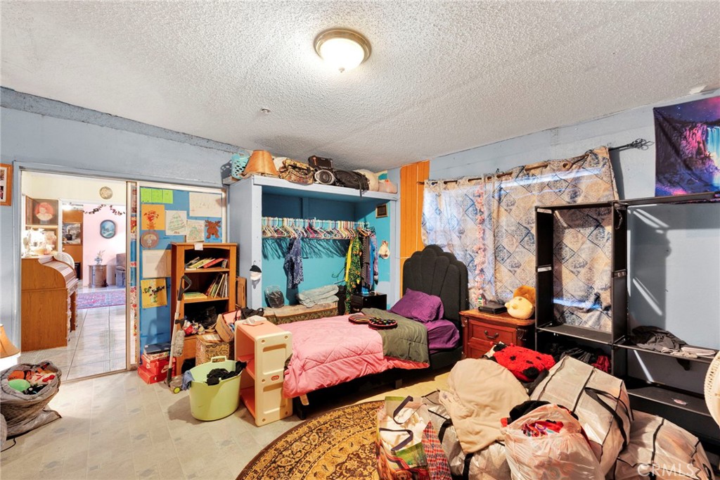 16167 Chestnut, Hesperia, CA 92345