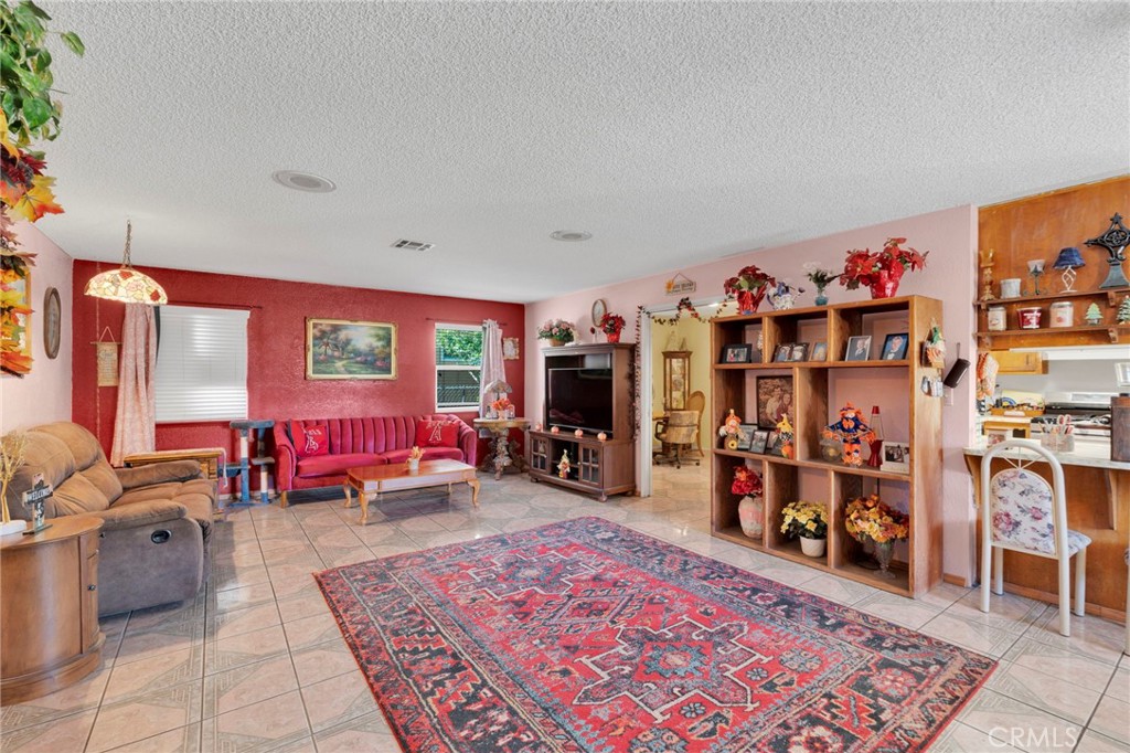 16167 Chestnut, Hesperia, CA 92345