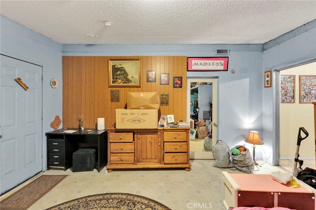 16167 Chestnut, Hesperia, CA 92345