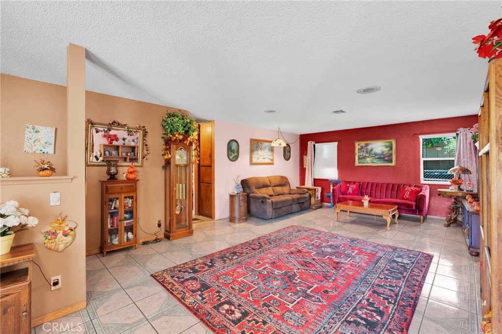 16167 Chestnut, Hesperia, CA 92345