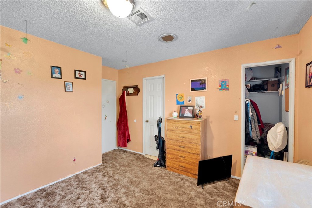 16167 Chestnut, Hesperia, CA 92345