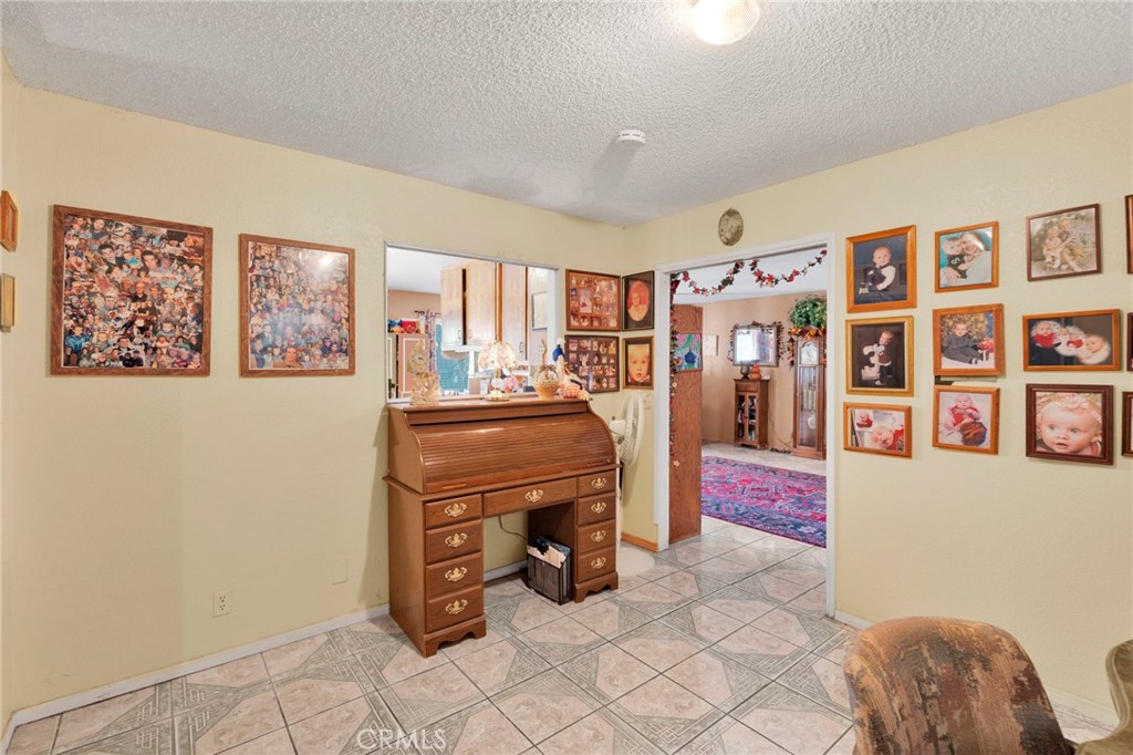 16167 Chestnut, Hesperia, CA 92345